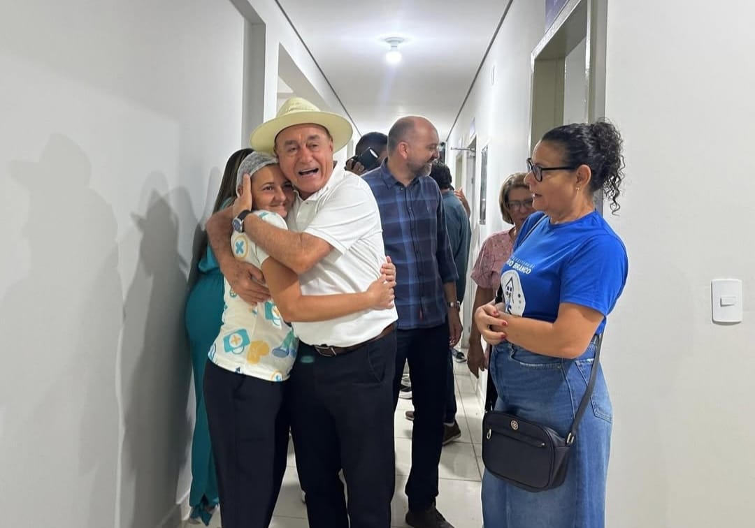 “Estamos entregando mais estrutura, dignidade e qualidade no atendimento à nossa população”, diz Bocalom ao reinaugurar UBS Maria Áurea Vilela